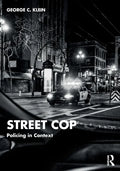 Street Cop: Policing in Context - Paperback