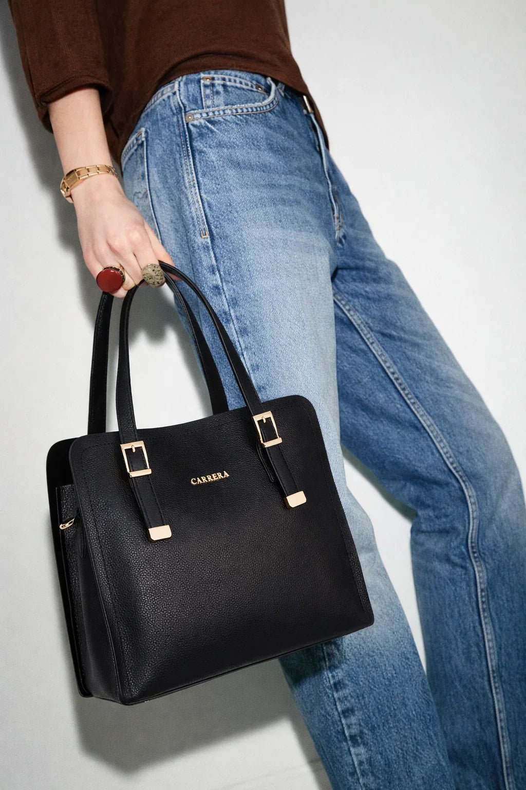 Carrera Velmora Women’s Leather Bag – Full-Grain Floater Leather Handbag for Everyday Elegance | Minimal & Handcrafted