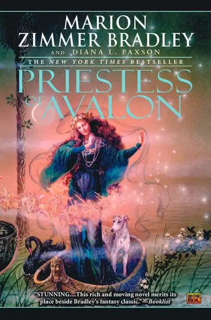 Priestess of Avalon - Paperback