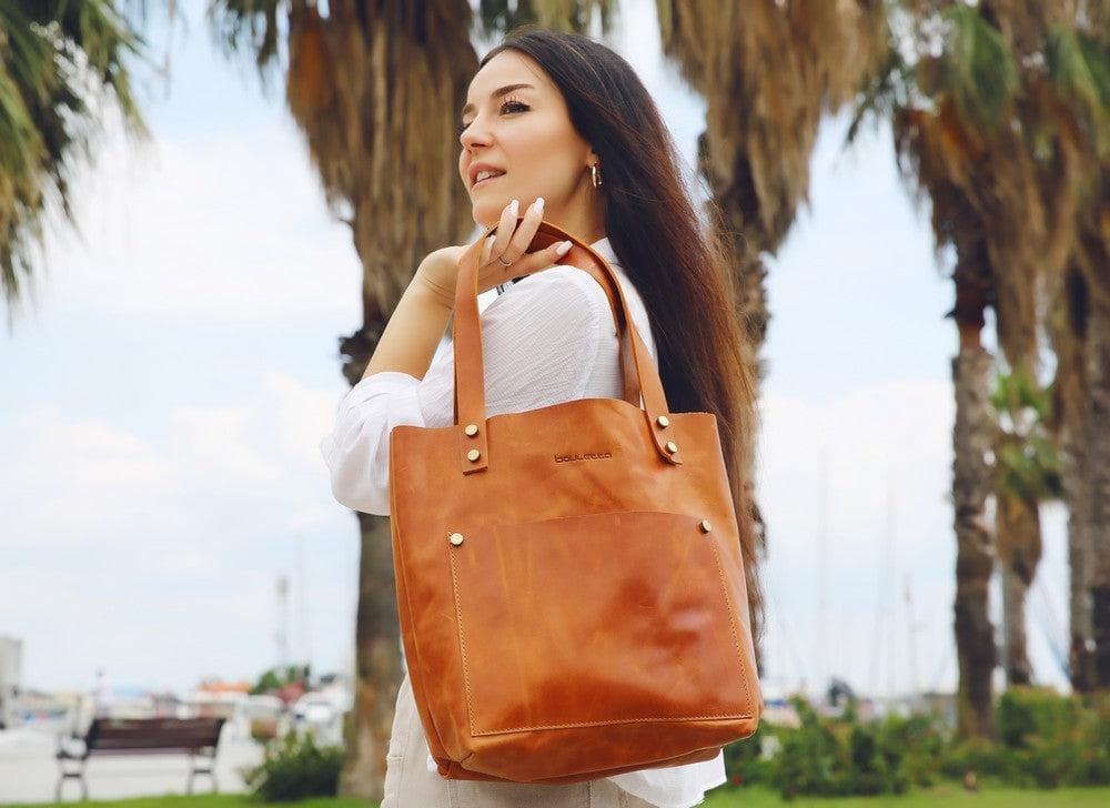 Moon Women’s Leather Bag – Genuine Leather Women’s Tote & Shoulder Bag for Everyday Elegance | Minimal & Handcrafted