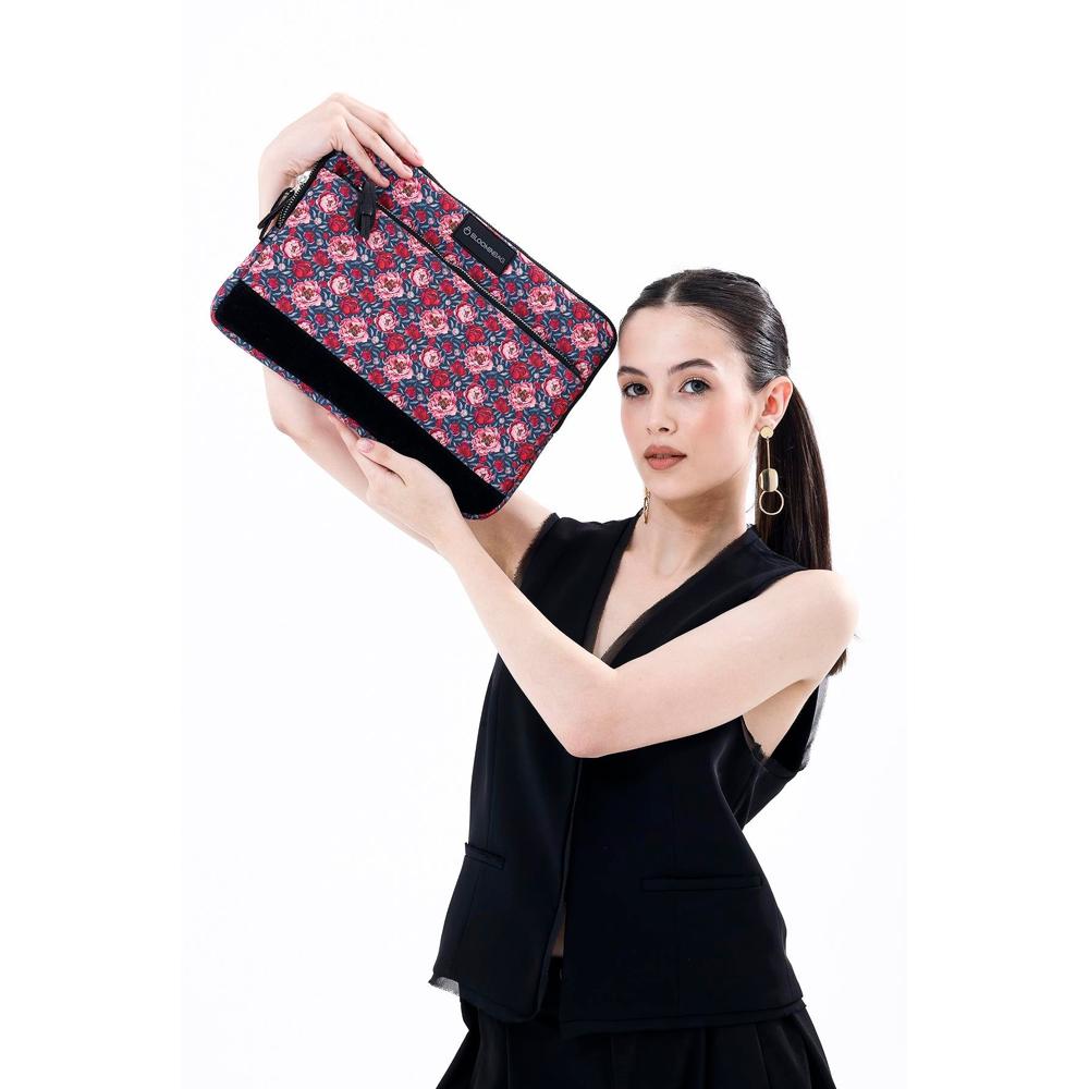 Blossom Lovin' 13 Inch Laptop / MacBook Sleeve